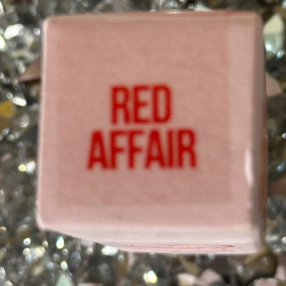 New Jeffree Star Cosmetics Velvet Trap lipstick in “Red Affair”. Retail $20.00